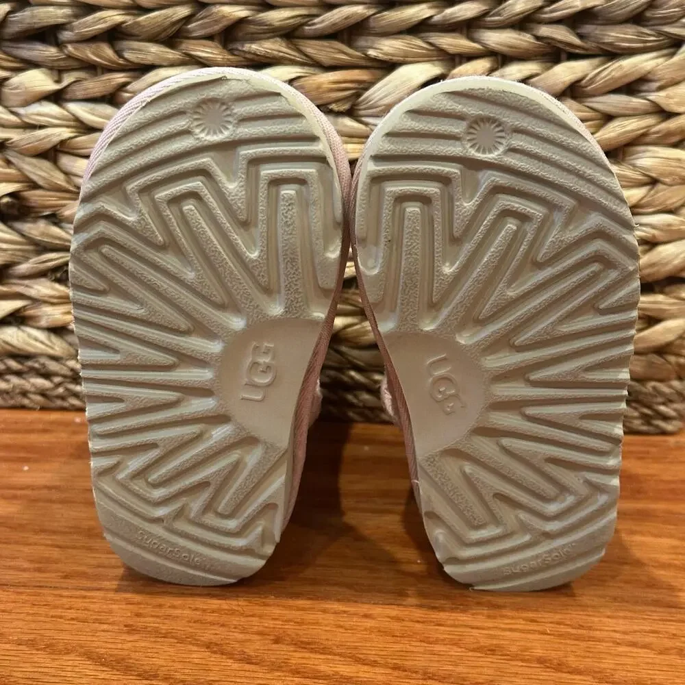 UGG Bailey Bow II Boots sz 7 Pattern Bow UGGs
